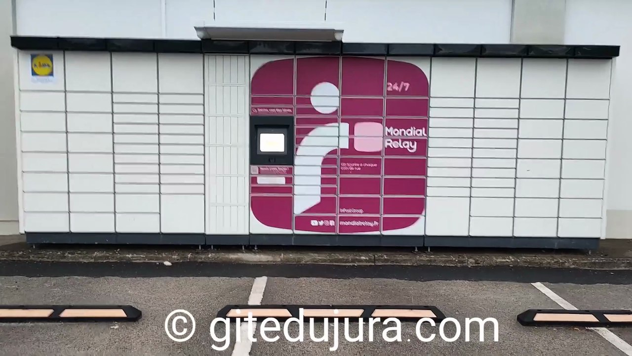 Mondial Relay dépôt d'un colis au Locker LIDL à Champagnole dans le Jura, envoyer un colis en consigne automatique armoire casier libre service, envoi simple rapide