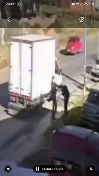 Brutal ataque en Mar del Plata: un camionero discutió con un automovilista, lo golpeó con un fierro y le fracturó el cráneo