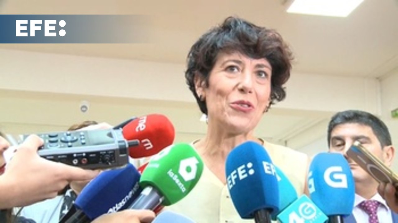 El Gobierno evitará "barbaridades" como expulsar a 8 millones de inmigrantes, dice Sáiz