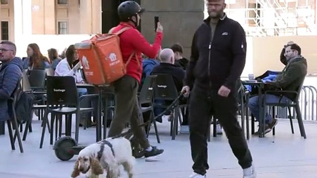 Un juzgado de Barcelona rechaza la demanda de Just Eat contra Glovo por competencia desleal