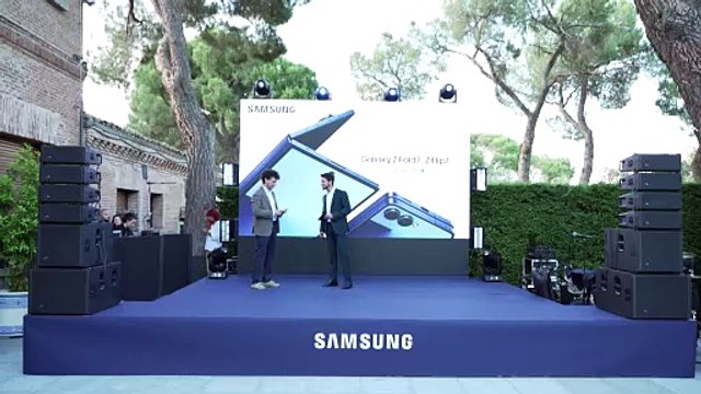 Alejo Sauras se convierte en el embajador de una nueva gama de teléfonos plegables