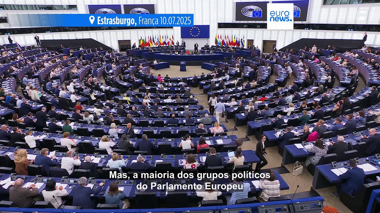 Von der Leyen sobrevive a moção de censura