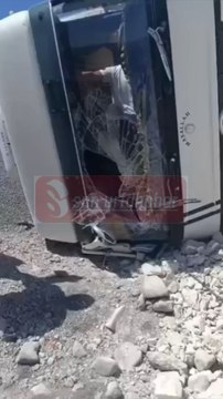 Şanlıurfa’nın Karaköprü ilçesine bağlı Aşık Mahallesi’nde meydana gelen kazada, kontrolden çıkan kamyonun devrilmesi sonucu bir kişi yaralandı.