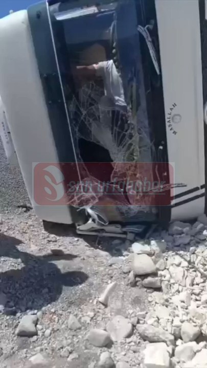 Şanlıurfa’nın Karaköprü ilçesine bağlı Aşık Mahallesi’nde meydana gelen kazada, kontrolden çıkan kamyonun devrilmesi sonucu bir kişi yaralandı.