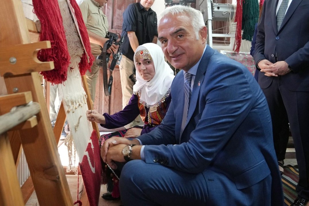 Bakan Ersoy: Uşak yabancı turistin de rotasına girecek