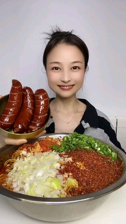 ASMR SPICY FOOD EATING CHALLENGE | EXTREME CRUNCHY NOISES + CHILI HEAT 🔥