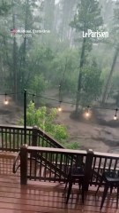 Une maison emportée par une crue soudaine au Nouveau-Mexique