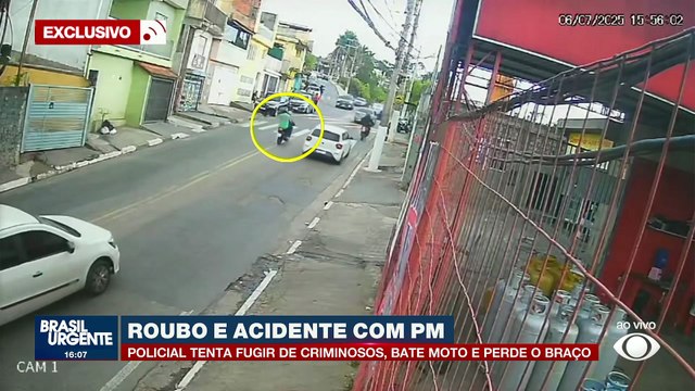 PM de folga tenta fugir de criminosos, bate moto e perde braço em SP