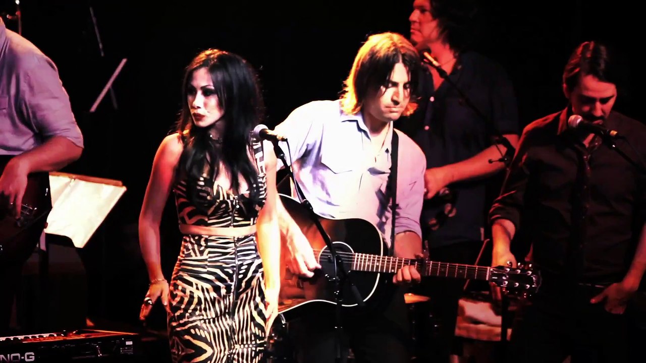 Here Comes the Sun (The Beatles cover) - Perry Farrell (live)