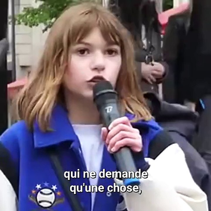 Une Petite Fille de 12 ans adresse un message aux policiers 😳