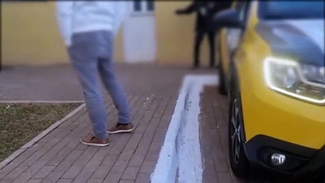 Cunhados saem no tapa: faca e vassoura voam em briga no bairro Tropical 