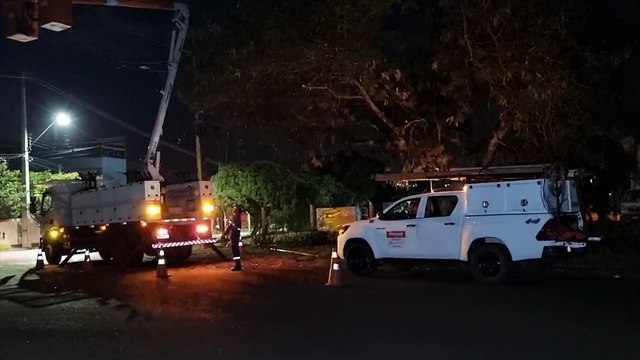 Moradores reclamam da falta de luz no Bairro Guarujá; Copel é mobilizada