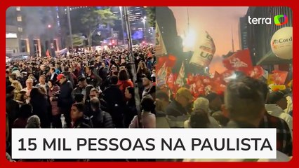 Manifestantes protestam contra tarifaço de Trump e pedem taxação de super-ricos na Avenida Paulista