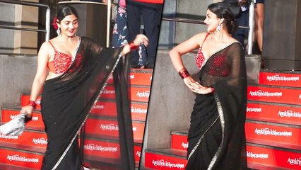 VIRAL Dance Moves! Hema Sharma Sizzles At 'Aankhon Ki Gustaakhiyan' Screening