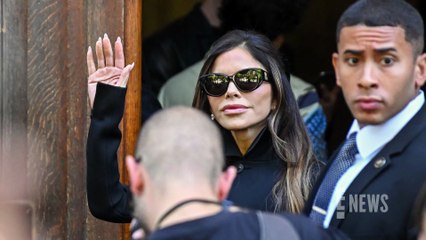 Lauren Sánchez Bezos Steps Out With $6,000 Coffee Cup Purse _ E! News