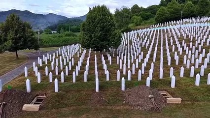 Srebrenica 30 lat później: wciąż chowamy ofiary ludobójstwa