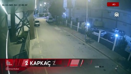 Adana'da kadını yerde sürükleyerek çantasını çalan 2 şüpheli tutuklandı