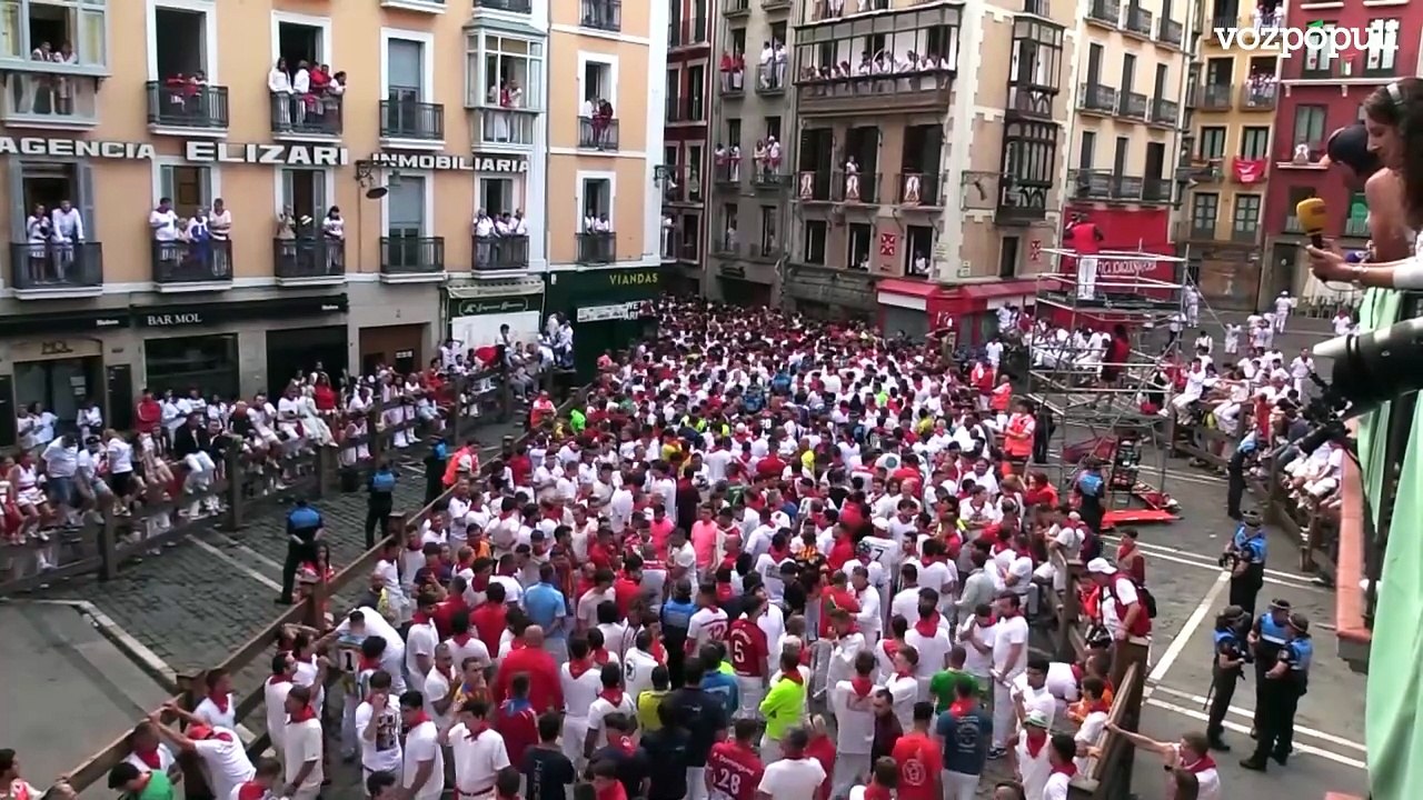 Los toros de Jandilla protagonizan un veloz quinto encierro de los Sanfermines