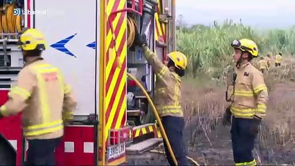 Muere un bombero forestal en el incendio de Paüls tras caer por un desnivel