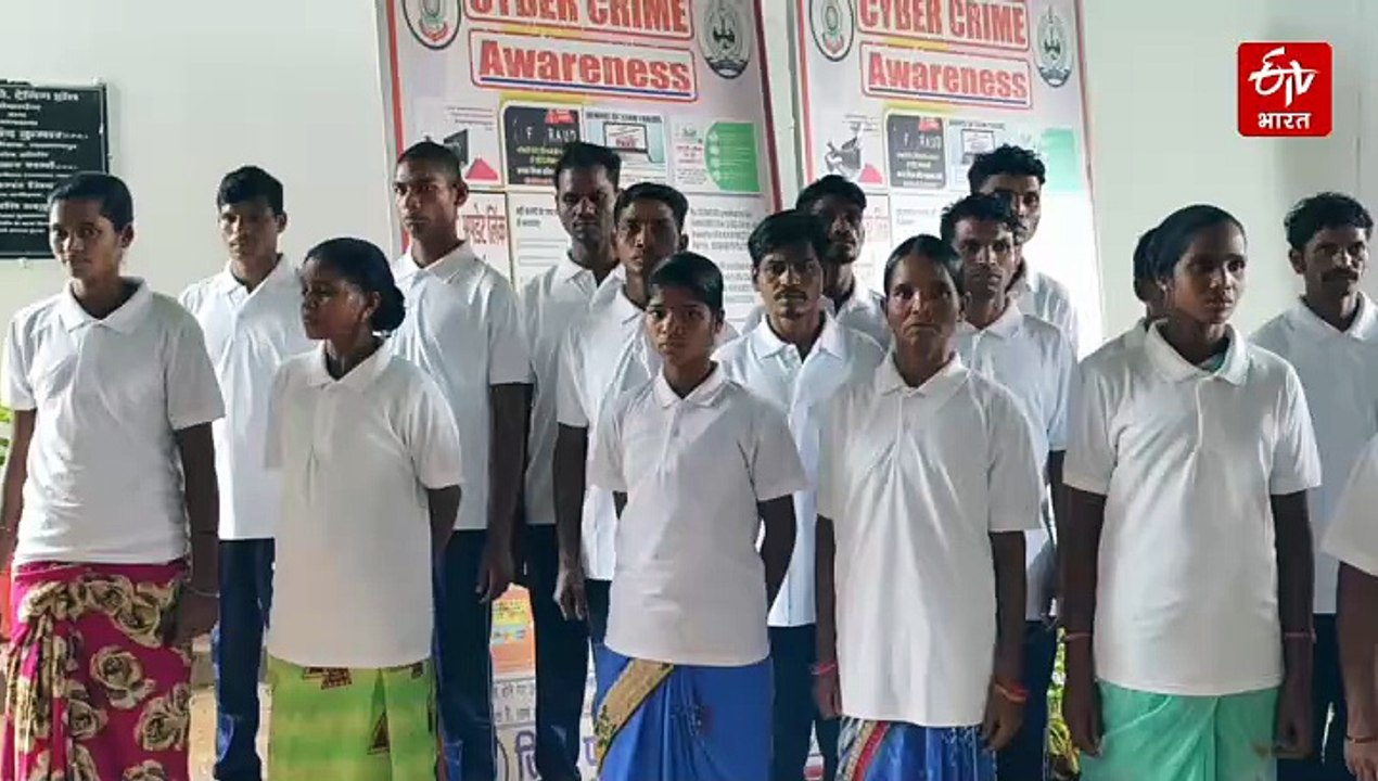 अबूझमाड़ में 37 लाख से ज्यादा के 22 इनामी नक्सलियों का सरेंडर, माओवादियों के कुतुल एरिया कमेटी को बड़ा झटका