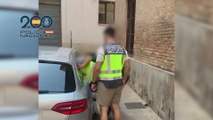 La Policía Nacional con el detenido en Pilar de la Horadada -  P.N
