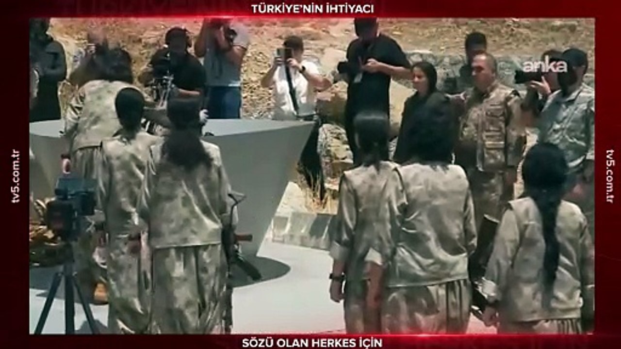Terör örgütü PKK'lı ilk grup silah bıraktı: İşte o görüntüler