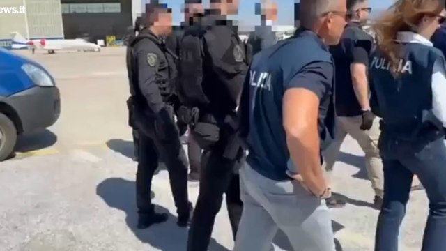 Il delitto di Villa Pamphili: Kaufmann estradato dalla Grecia in ciabatte. È accusato dell'uccisione della figlia e della compagna