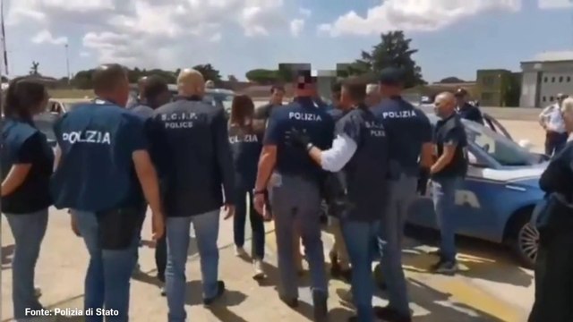 Duplice omicidio Villa Pamphili, Kaufmann estradato in Italia
