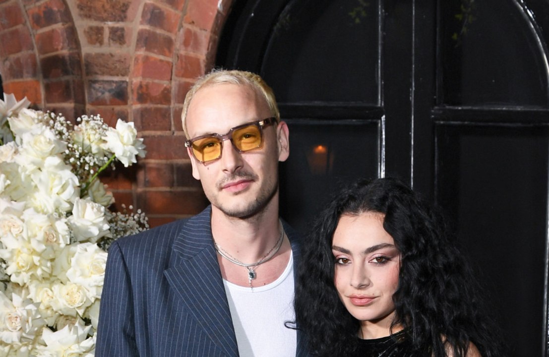 Charli XCX: Sie plant Hochzeit auf Sizilien mit George Daniel