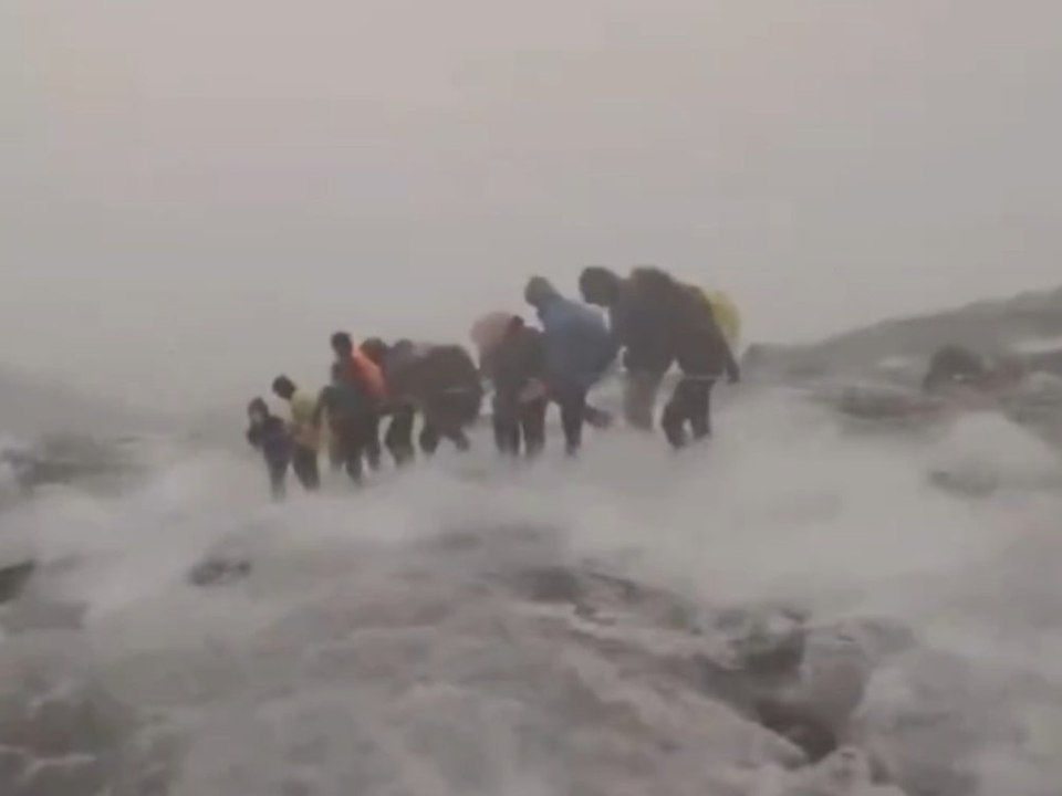 In 4.000 Metern Höhe: Wanderer trotzen Sturzflut