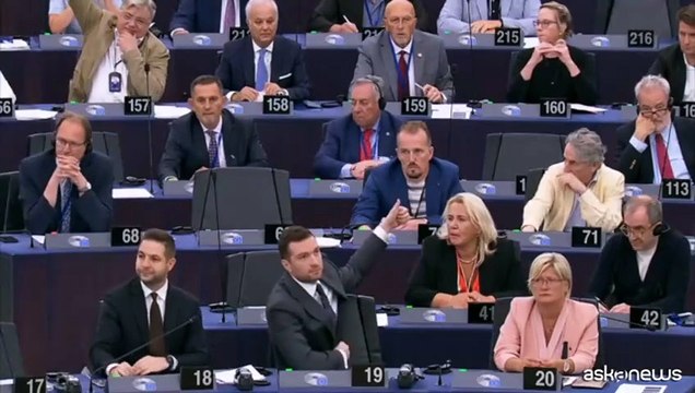 Mozione di sfiducia Von der Leyen bocciata (con 360 voti contro 175)