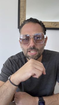 Changement de style en un clin d’œil 😱J’ai testé les lunettes Chamelo Aura, et c’est clairement un game changer ! Ces lunettes passent d’une teinte à une autre en temps réel. 😎✨Pratique, stylé et vraiment surprenant. 👌