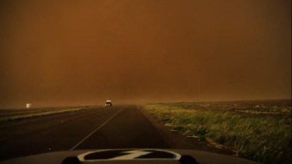Des automobilistes prisonniers d'une tornade au Texas