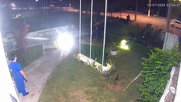 Briga no IML de Arapiraca: Rivais se encontram e trocam socos novamente