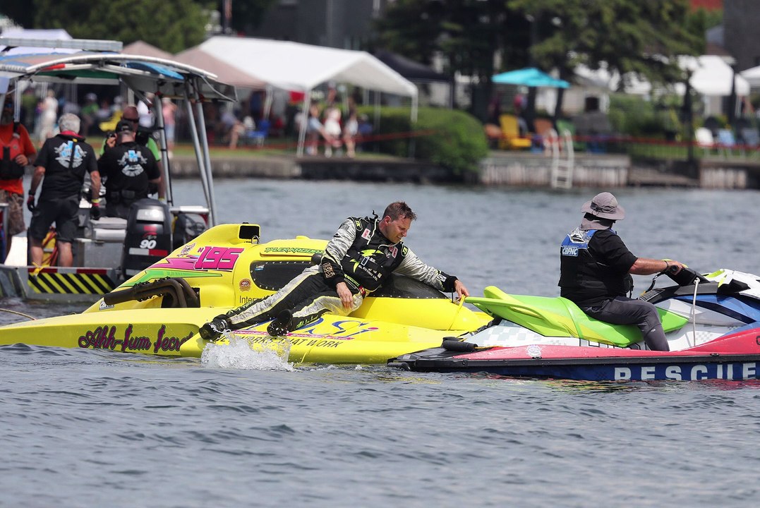 Hydro 350 aux Régates de Valleyfield