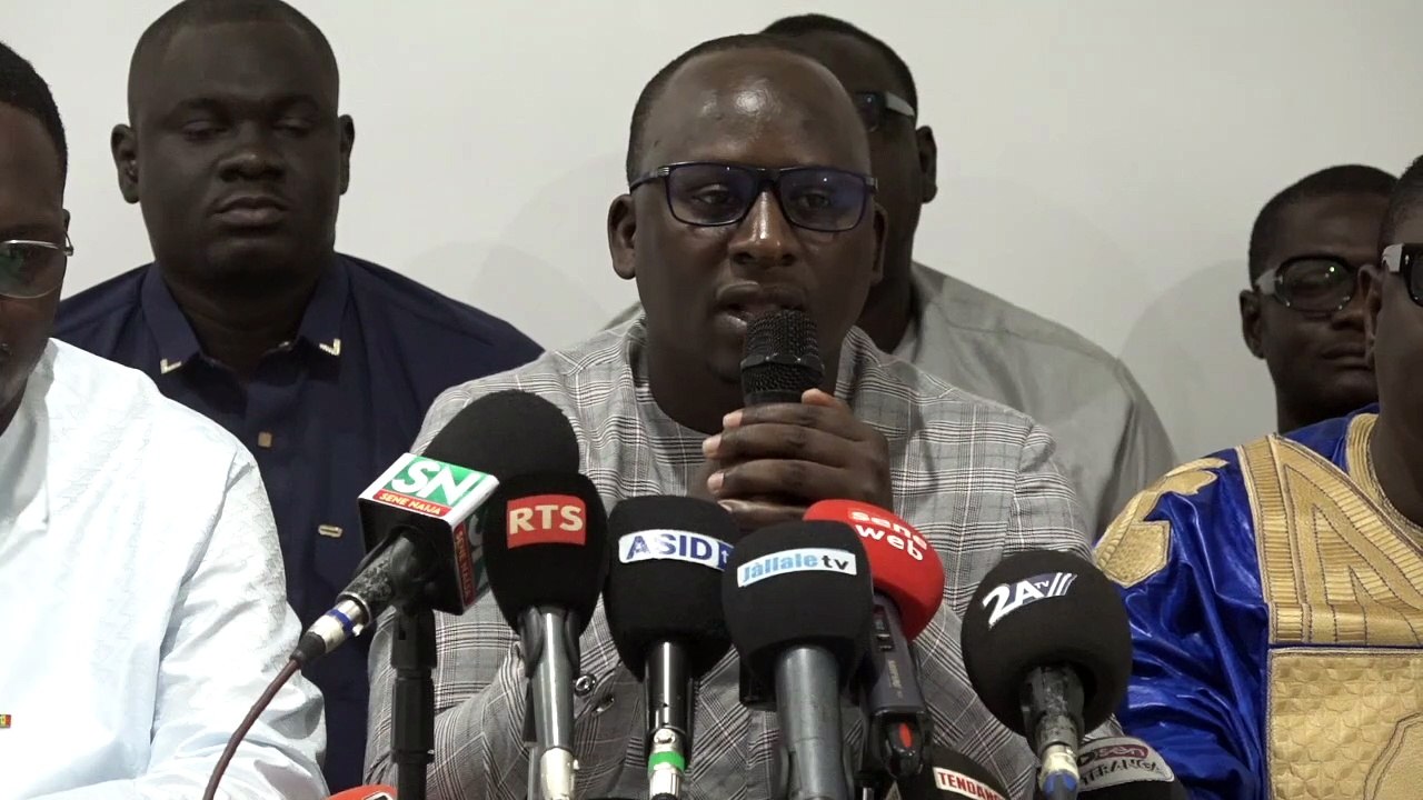 Ce juriste tacle sévèrement Birahim Seck et Cie : « Bi fi Macky di... »