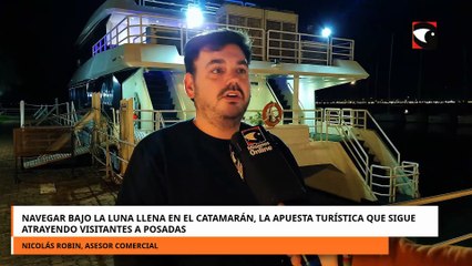 Navegar bajo la luna llena en el Catamarán, la apuesta turística que sigue atrayendo visitantes
