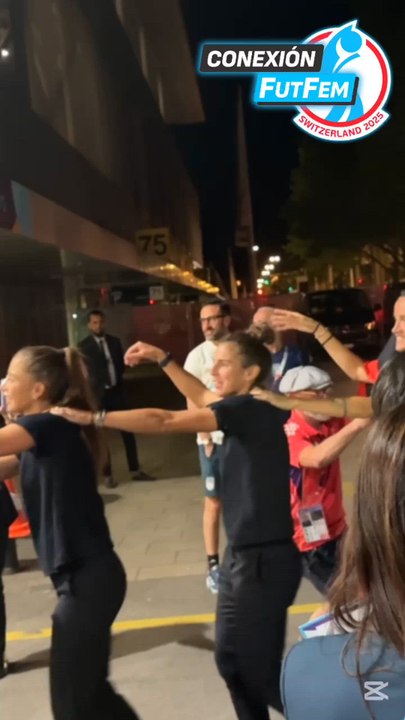 FIESTÓN en ITALIA tras el PASE a CUARTOS de FINAL de la EUROCOPA FEMENINA