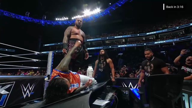 WWE Smack Down _July 11, 2025 - LA Knight & Jimmy Uso Vs Solo Sikoa & JC Mateo _ Tag Team Match