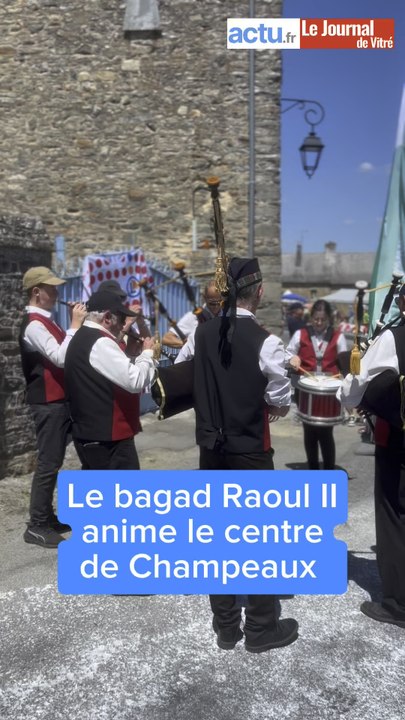 Le bagad Raoul II est présent à Champeaux #TourdeFrance