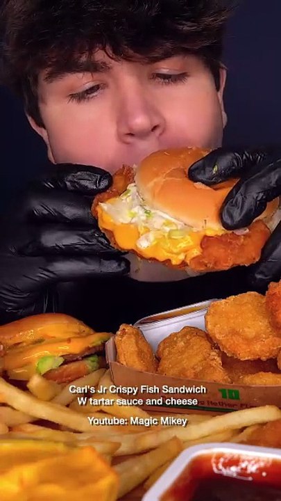 Follow for more ASMR videos🌮🍟 Credits: @themagicmikey #mukbang #asmr #fastfood #asmreating