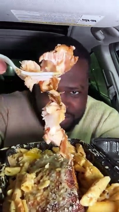 Follow for more ASMR videos🌮🍟 Credits: @mostasting #mukbang #asmr #fastfood #asmreating