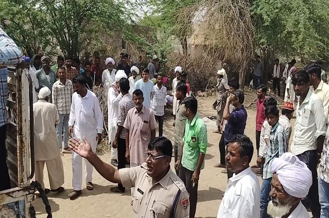 पति ने की पत्नी की हत्या, लाश छोड़ कर भागा, पुल...
