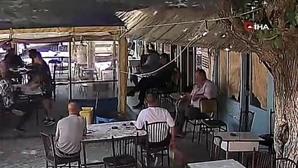 Kahvehanede otururken kalp krizi geçiren adam hayatını kaybetti