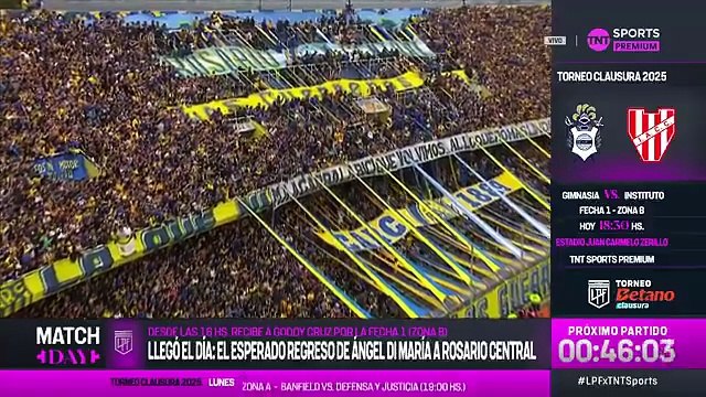 Di María salta a hacer el calentamiento previo en su vuelta a Rosario Central