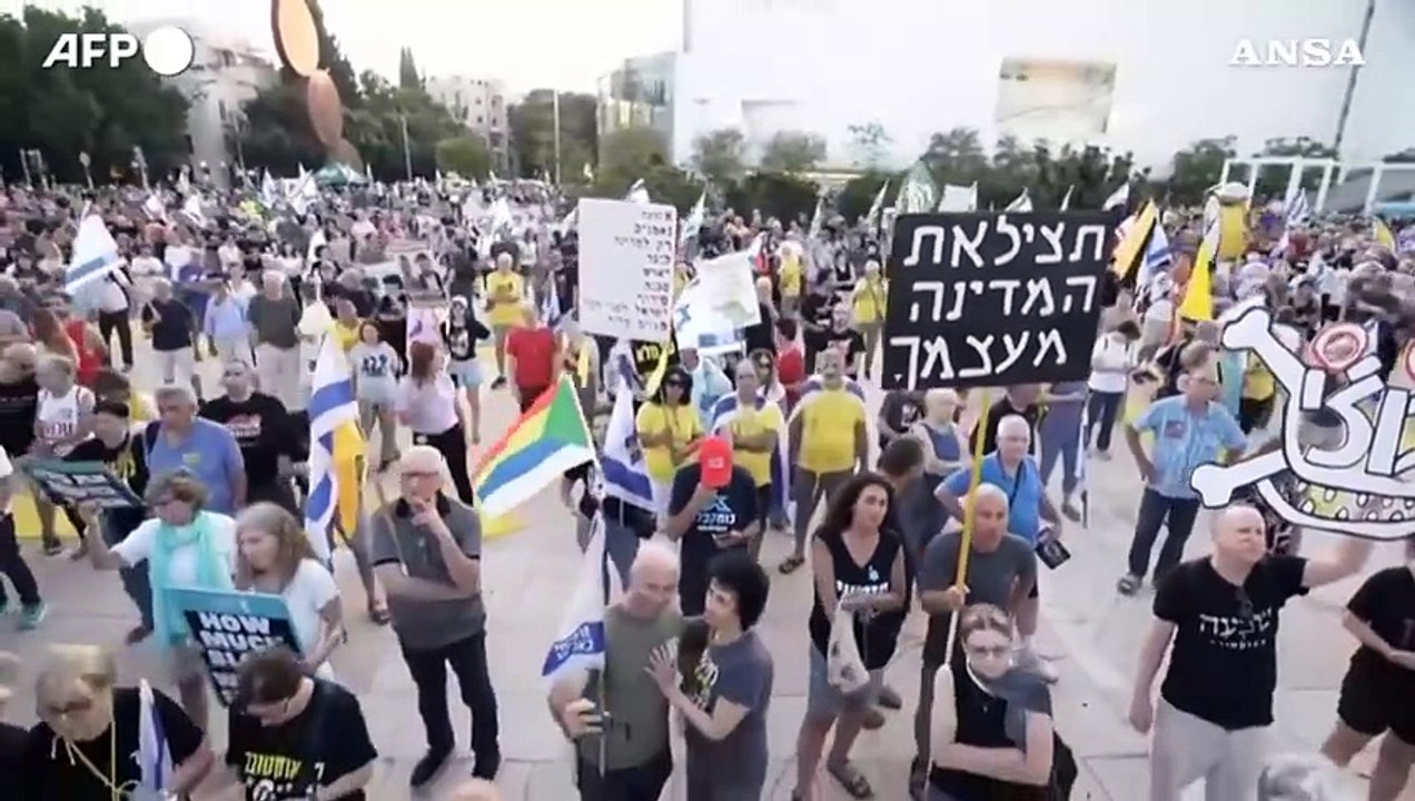 Israele, nuova protesta a Tel Aviv contro il go...