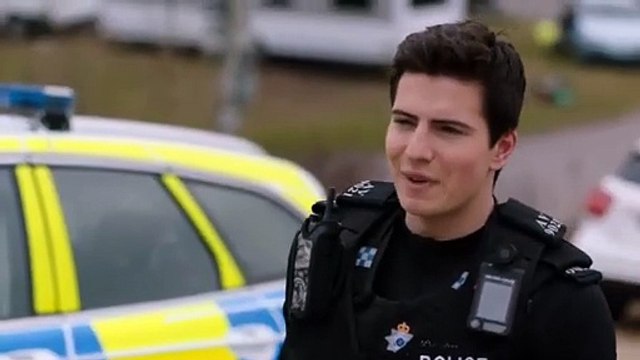 Cuffs Saison 1 - Jake and Ryan clash - Cuffs: Episode 1 Preview - BBC One (EN)