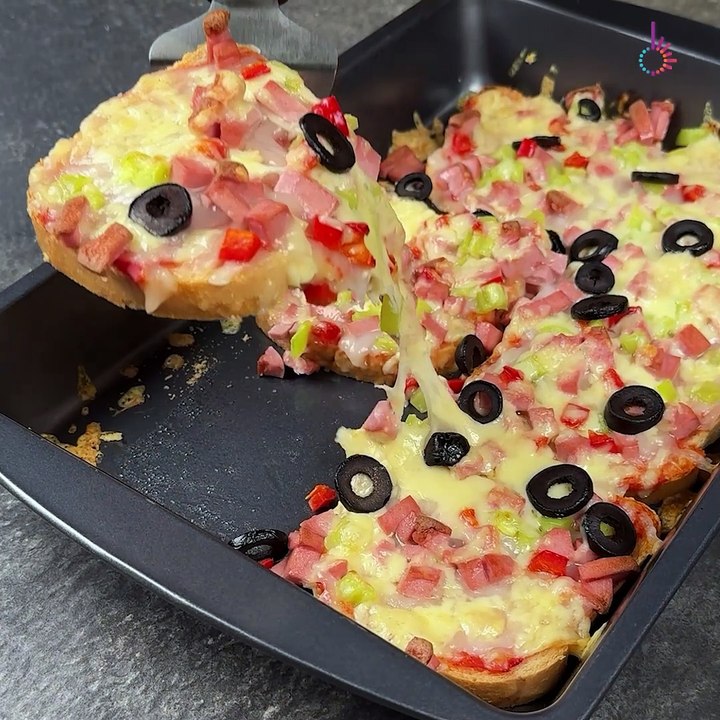 Making pizza slices out of bread! 🍕😋