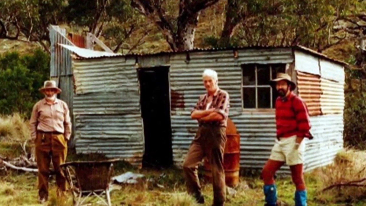 Heritage huts remain in ruins after bushfires despite government promises