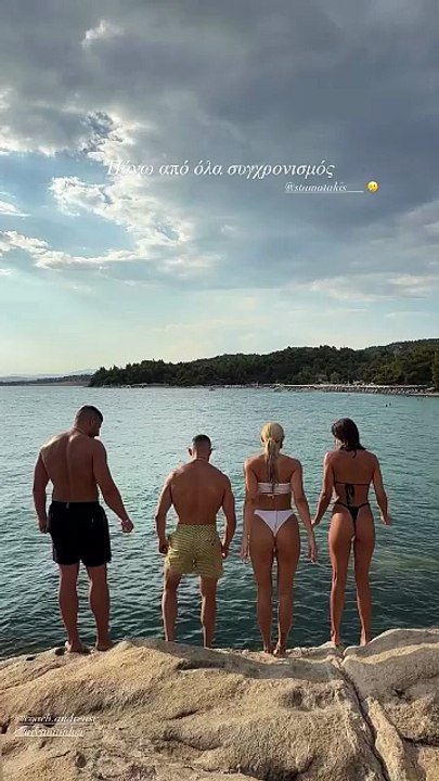 Ιωάννα Τούνη: Η εκδρομή στη Χαλκιδική – Το beach look και το δείπνο με φίλους!